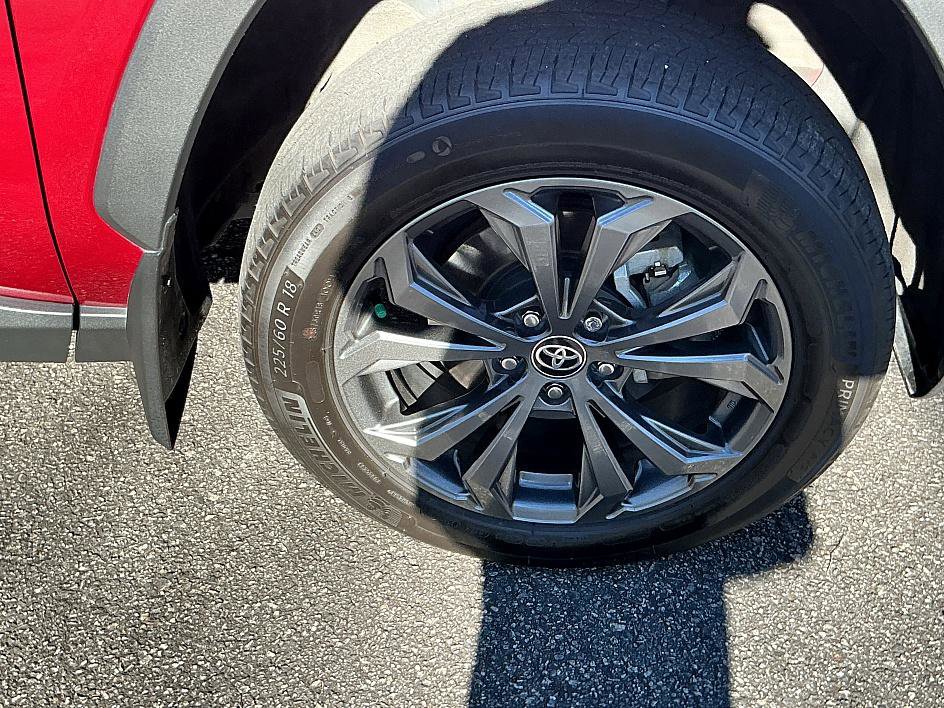 Used 2023 Toyota RAV4 Limited image 10