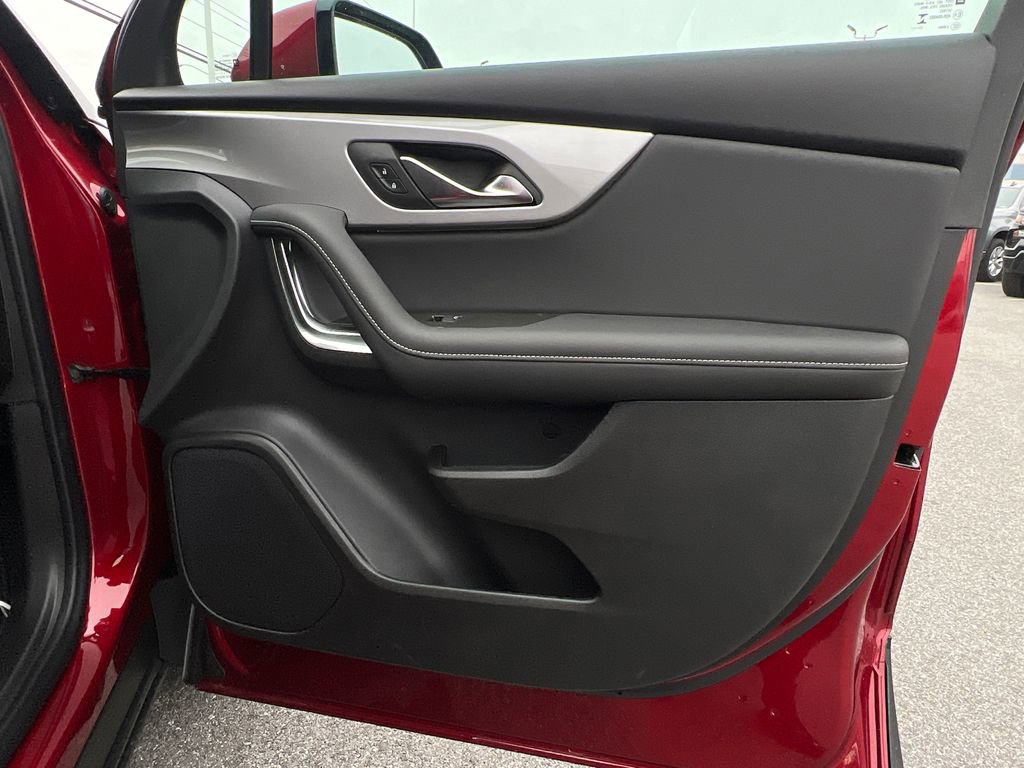 New 2025 Chevrolet Blazer LT w/ Driver Confidence Package image 7