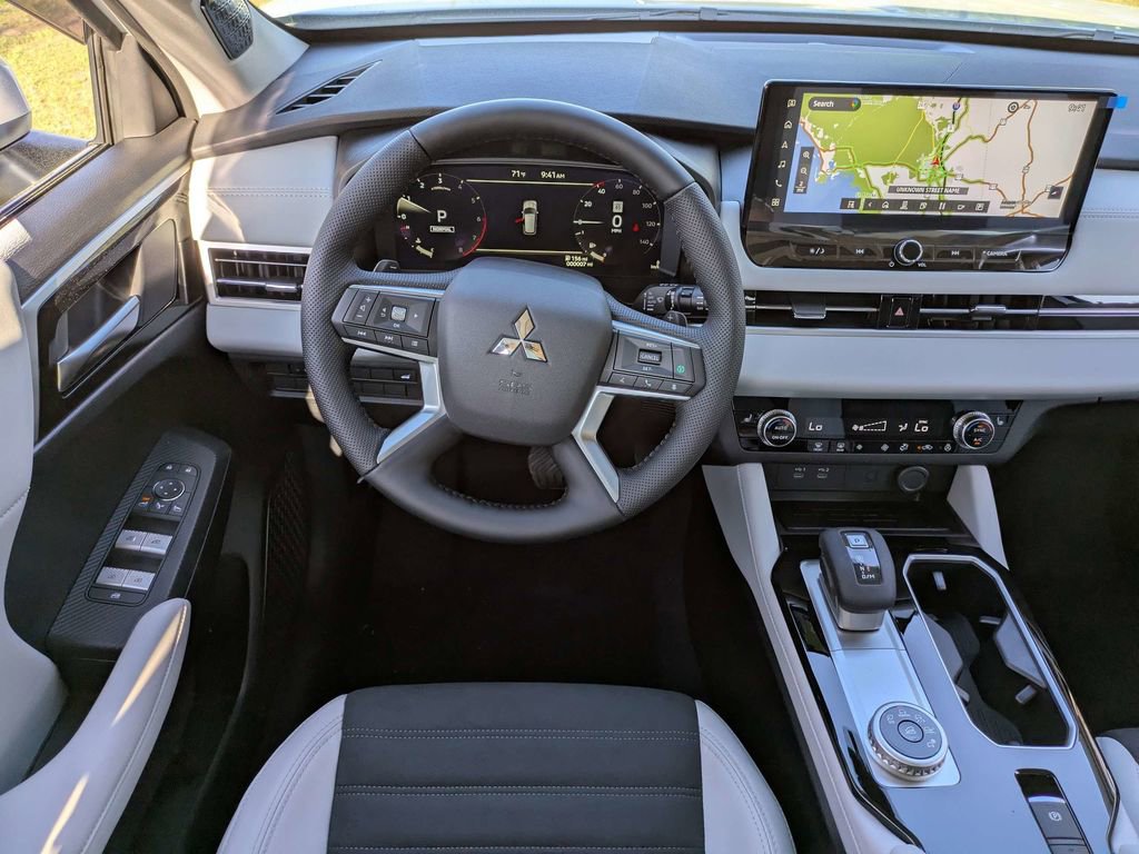 New 2026 Mitsubishi Outlander SE FWD image 17