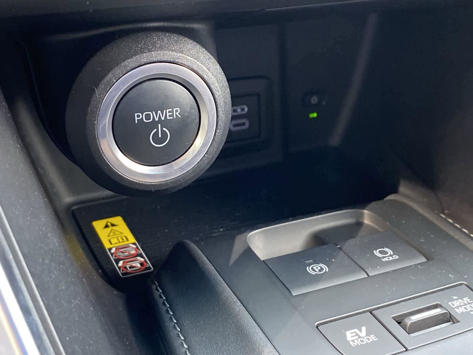 Used 2023 Toyota Venza LE AWD/4WD image 61
