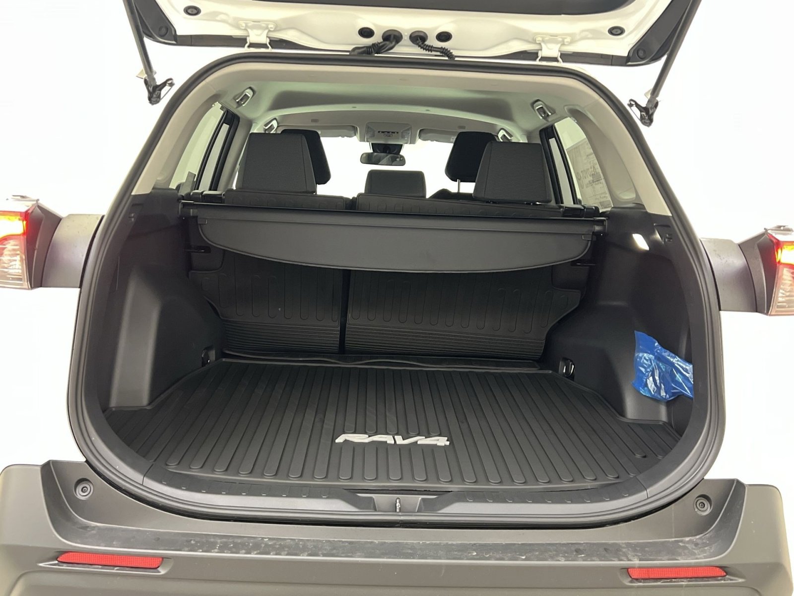 New 2025 Toyota RAV4 LE image 21