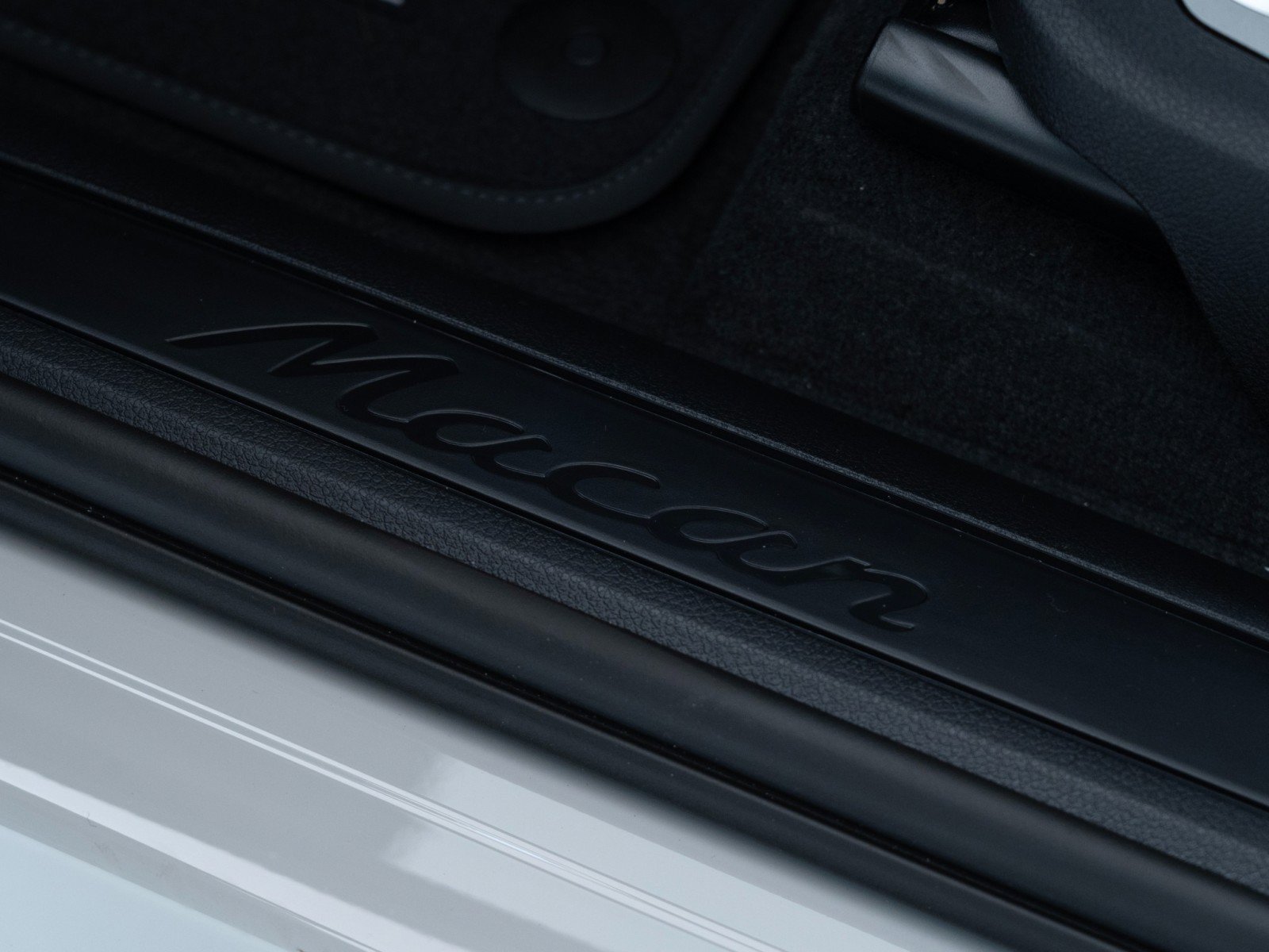 New 2026 Porsche Macan image 15