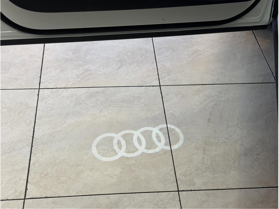 Used 2021 Audi Q5 e Prestige w/ Prestige Package image 11