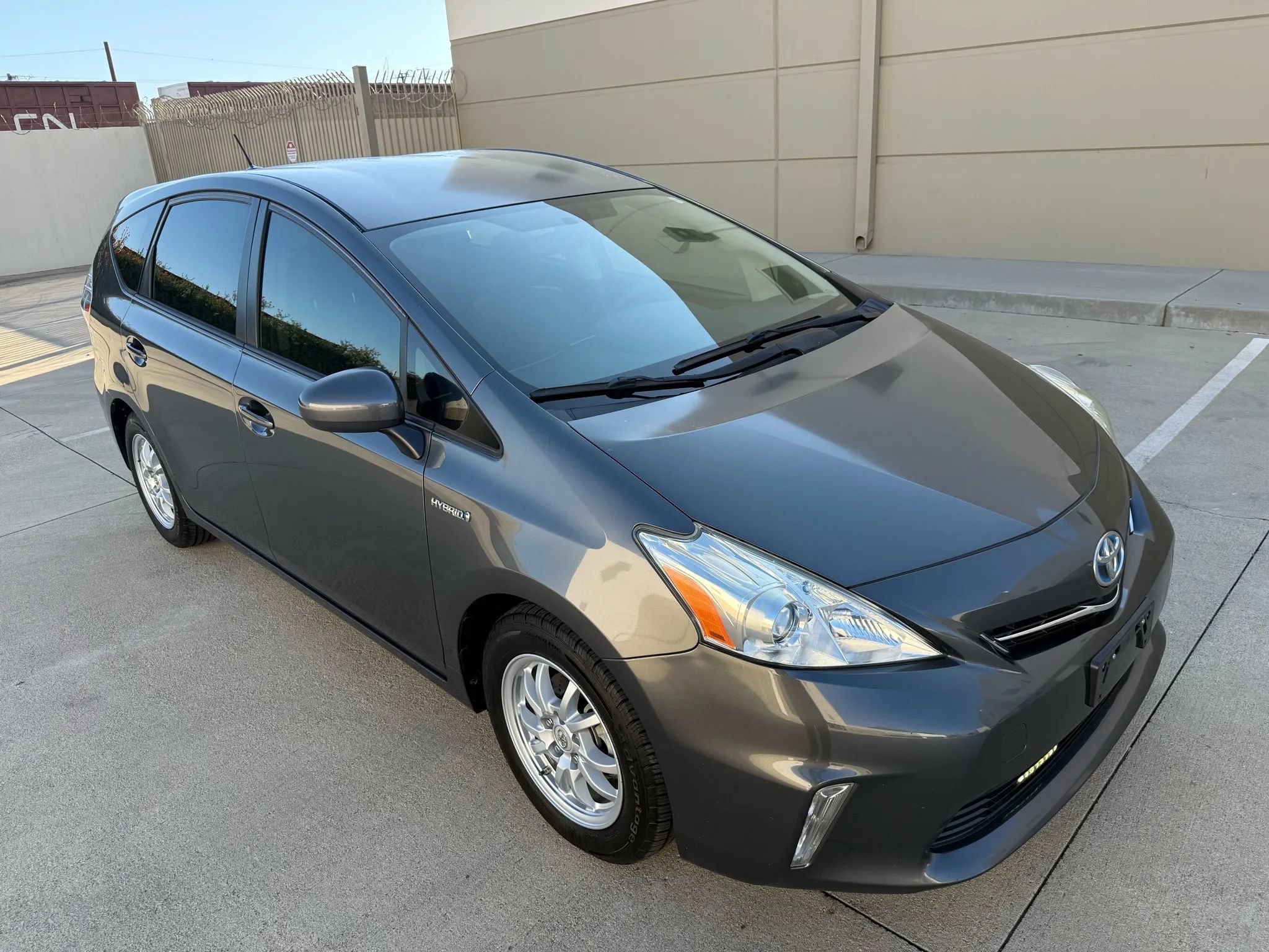 Used 2014 Toyota Prius V Three FWD image 5
