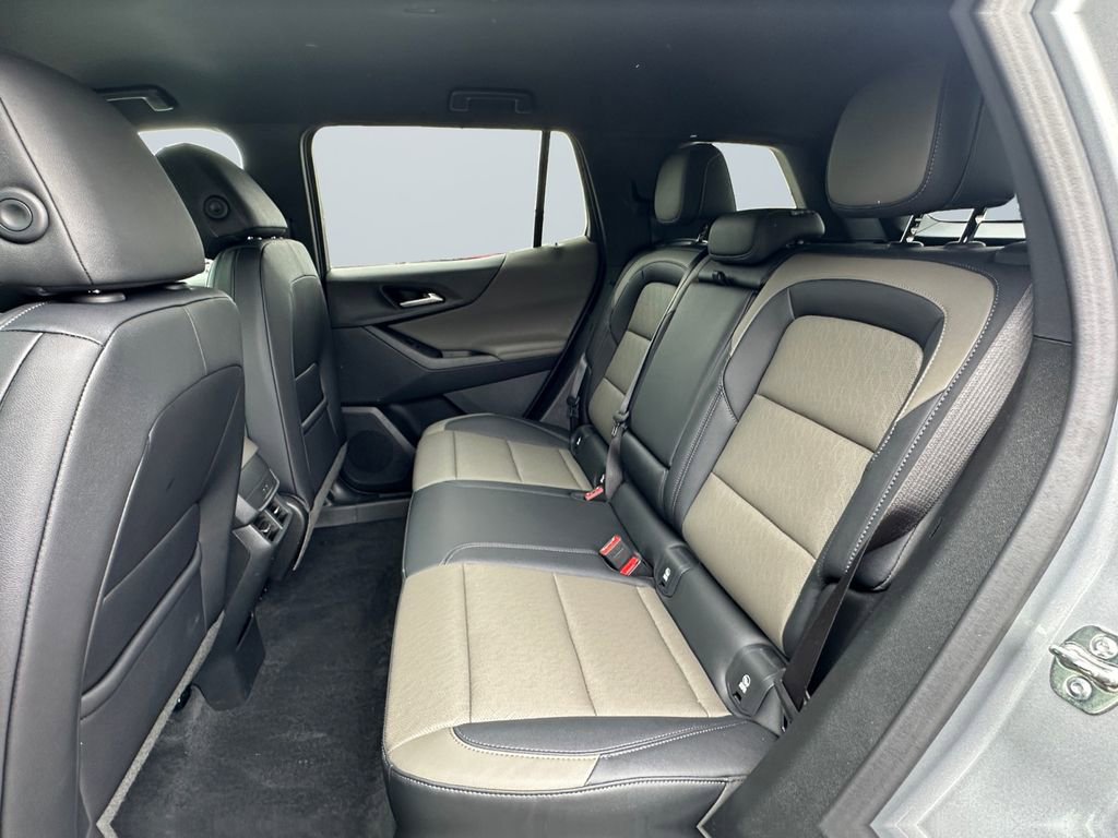 Used 2026 Chevrolet Equinox LT w/ Convenience Package II FWD image 13