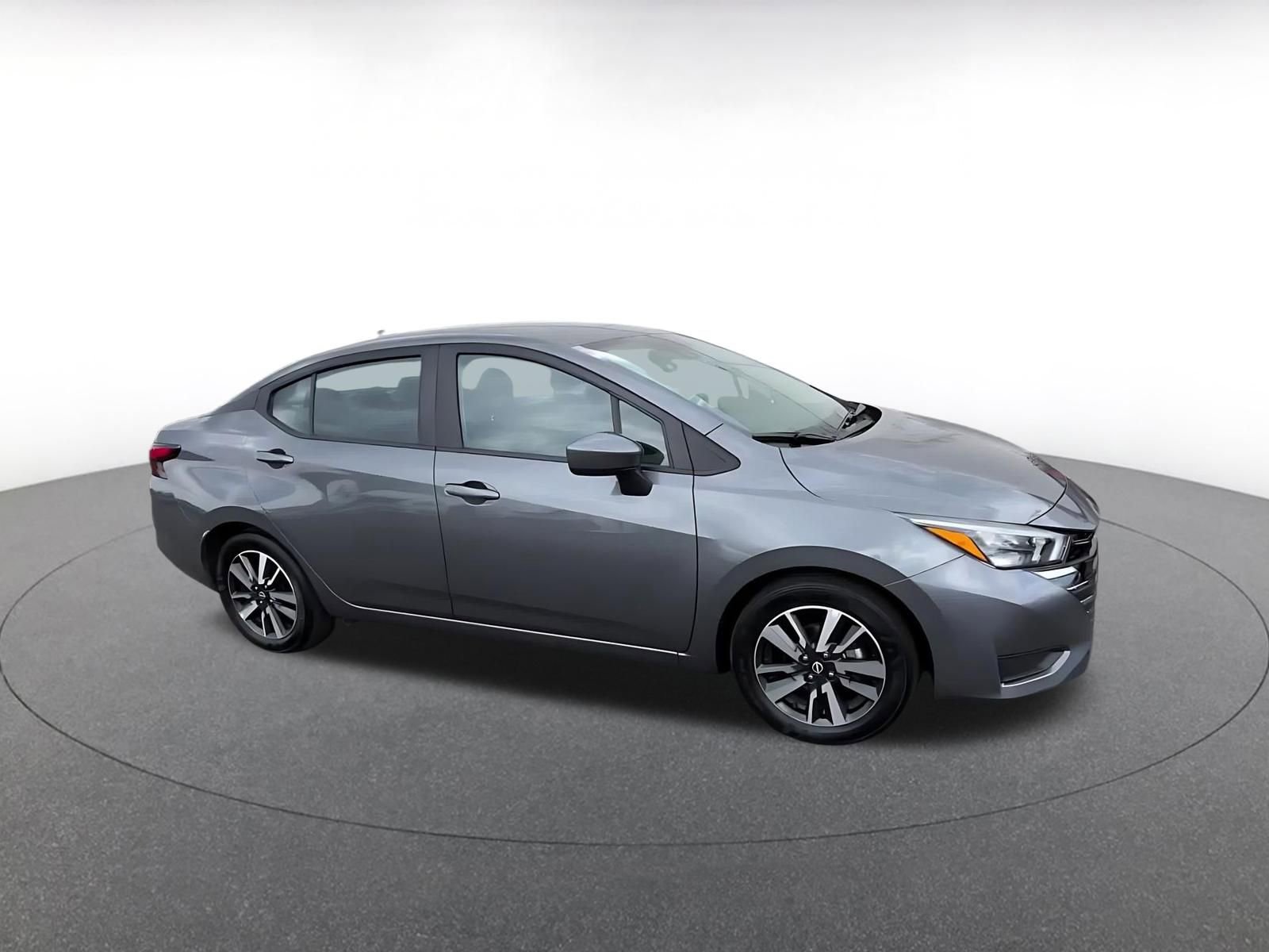 Used 2025 Nissan Versa SV FWD image 2