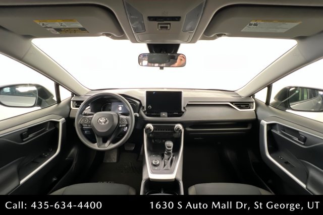 Used 2025 Toyota RAV4 LE AWD/4WD image 9