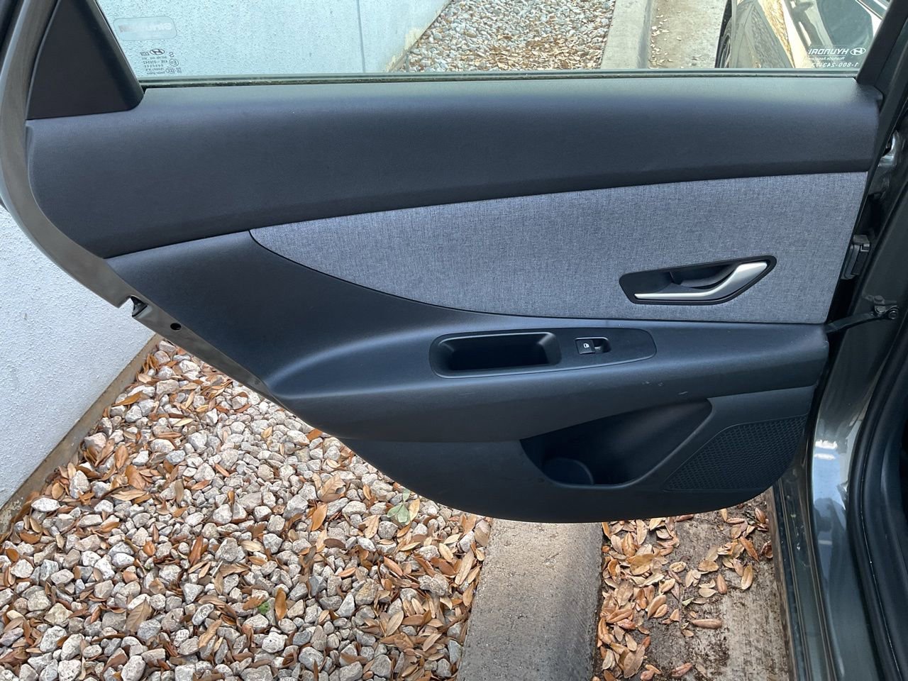 Used 2025 Hyundai Elantra Limited image 17