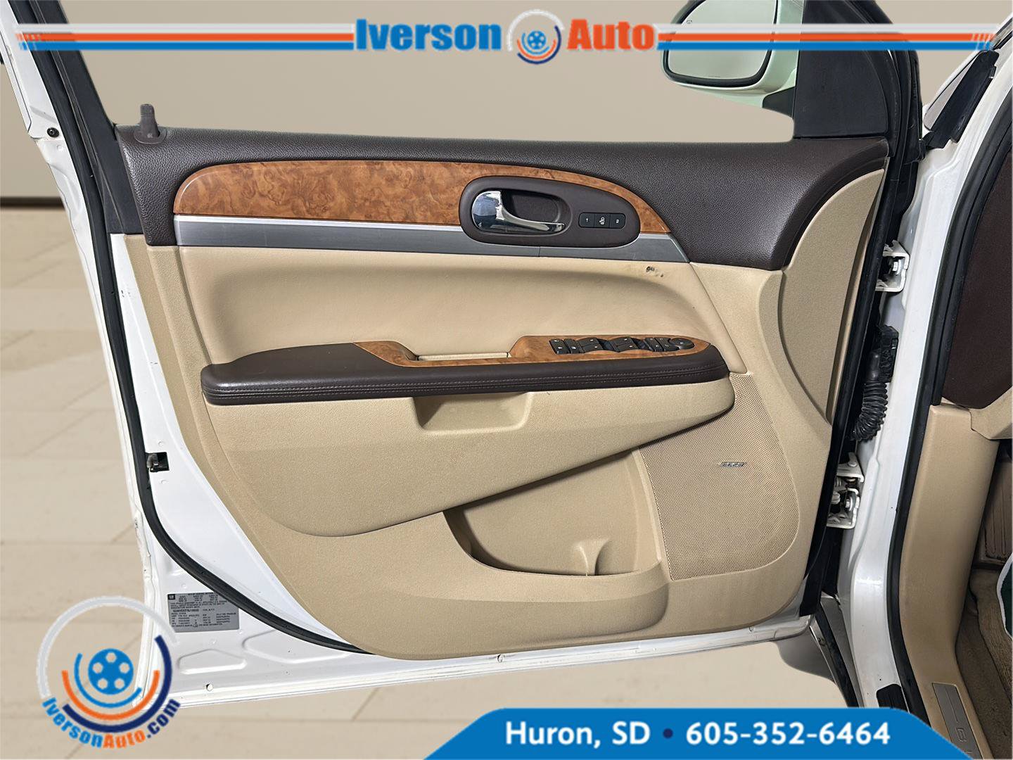 Used 2011 Buick Enclave CXL w/ Trailering Provision Package AWD/4WD image 13