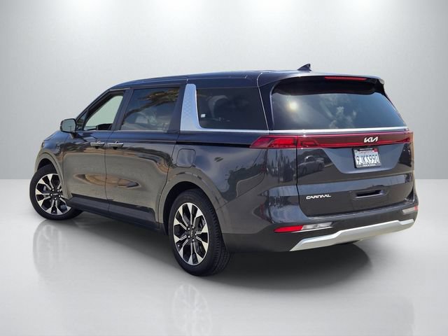 Used 2024 Kia Carnival EX FWD image 6