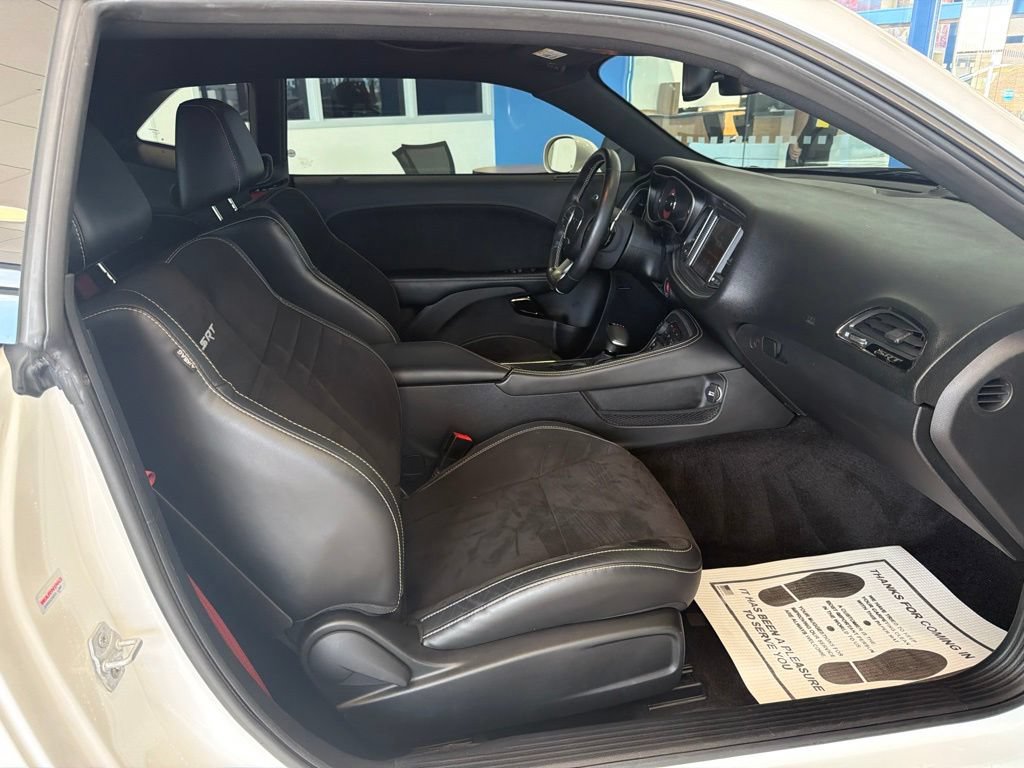 Used 2015 Dodge Challenger SRT Hellcat RWD image 18
