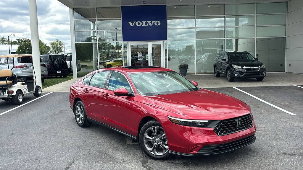 Used 2024 Honda Accord EX image 2