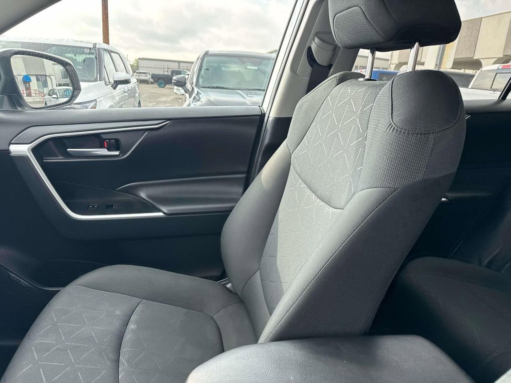 Used 2024 Toyota RAV4 XLE image 22