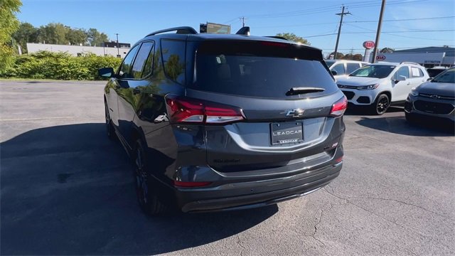 Used 2022 Chevrolet Equinox RS w/ Infotainment Package image 7
