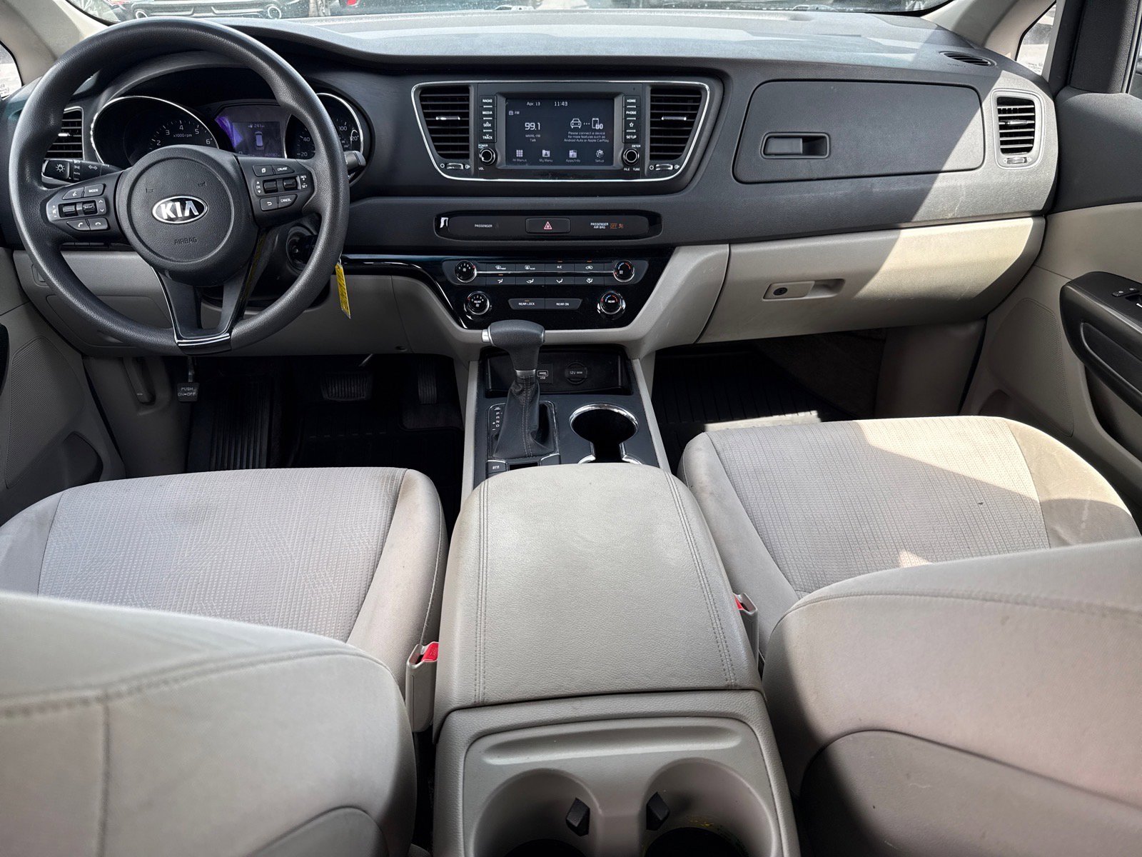 Used 2020 Kia Sedona LX image 13