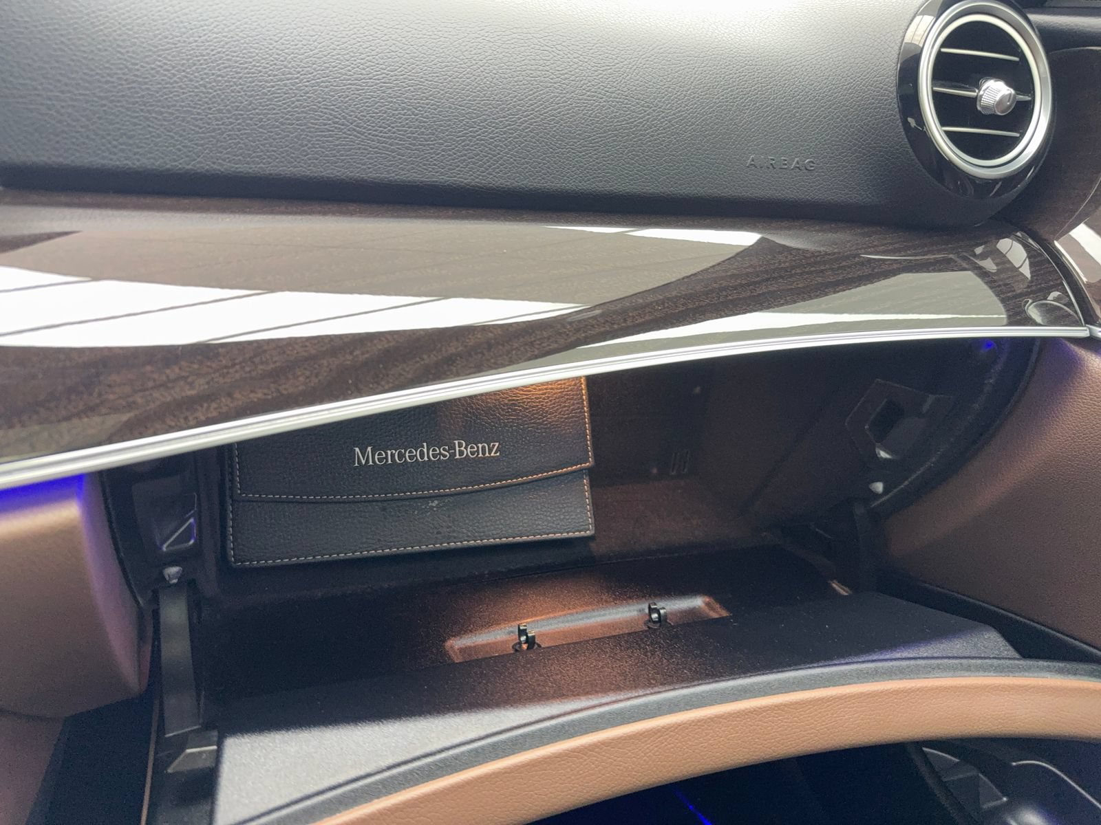 Used 2019 Mercedes-Benz E 300 w/ Premium 1 Package image 32