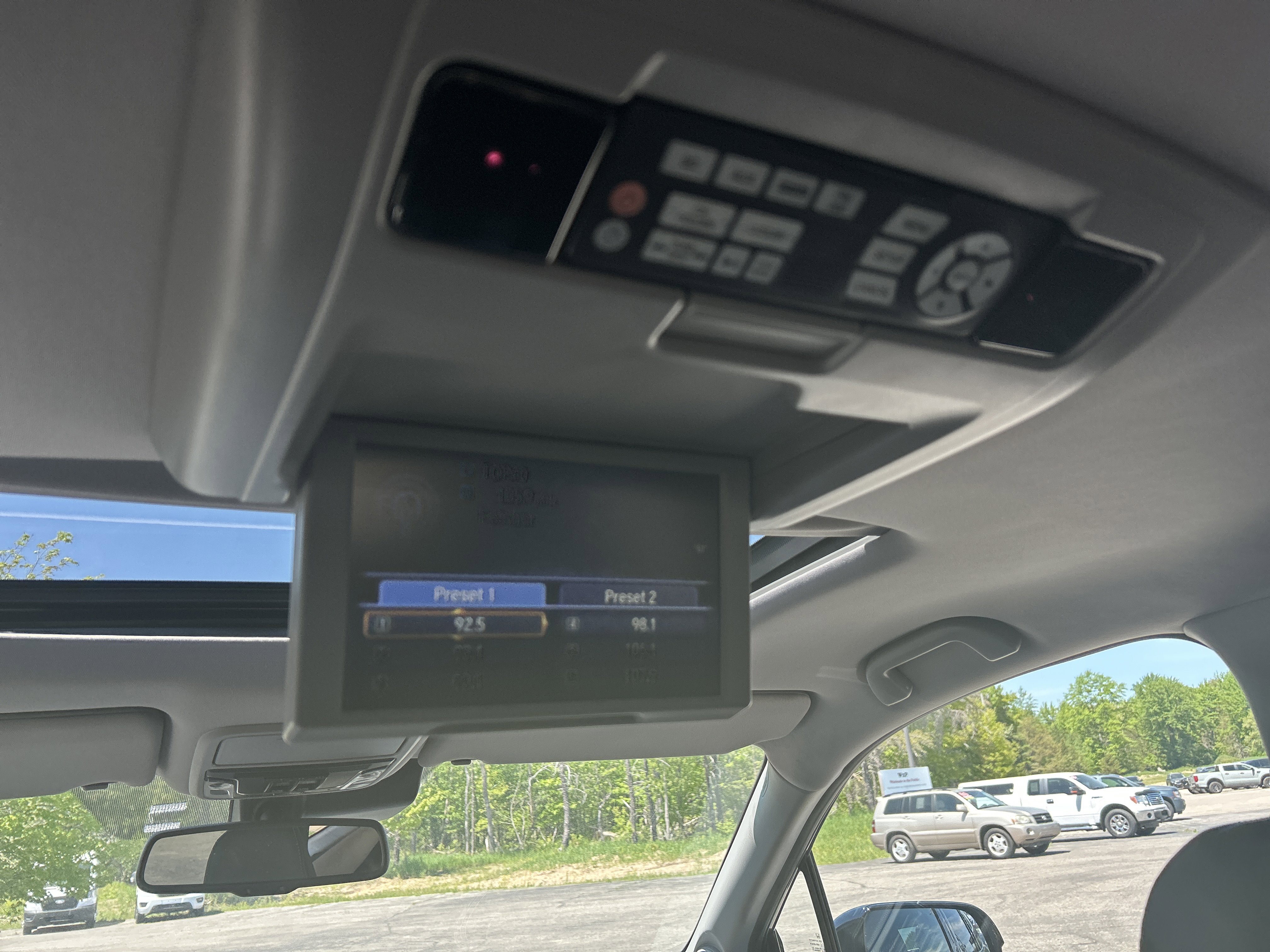 Used 2017 Honda Pilot Touring image 29