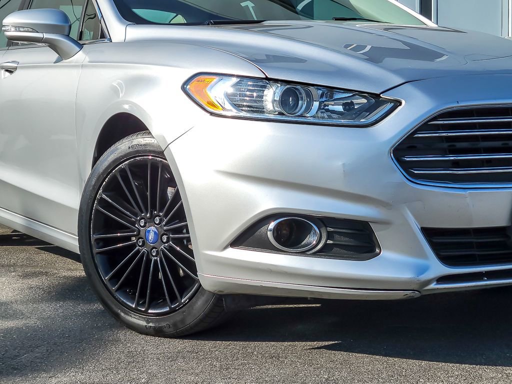 Used 2014 Ford Fusion SE w/ Equipment Group 202A image 3