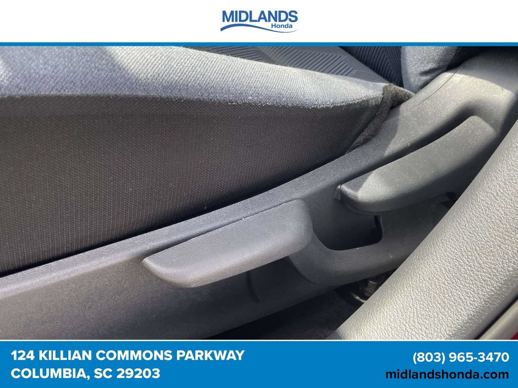 Used 2025 Nissan Versa SV FWD image 14