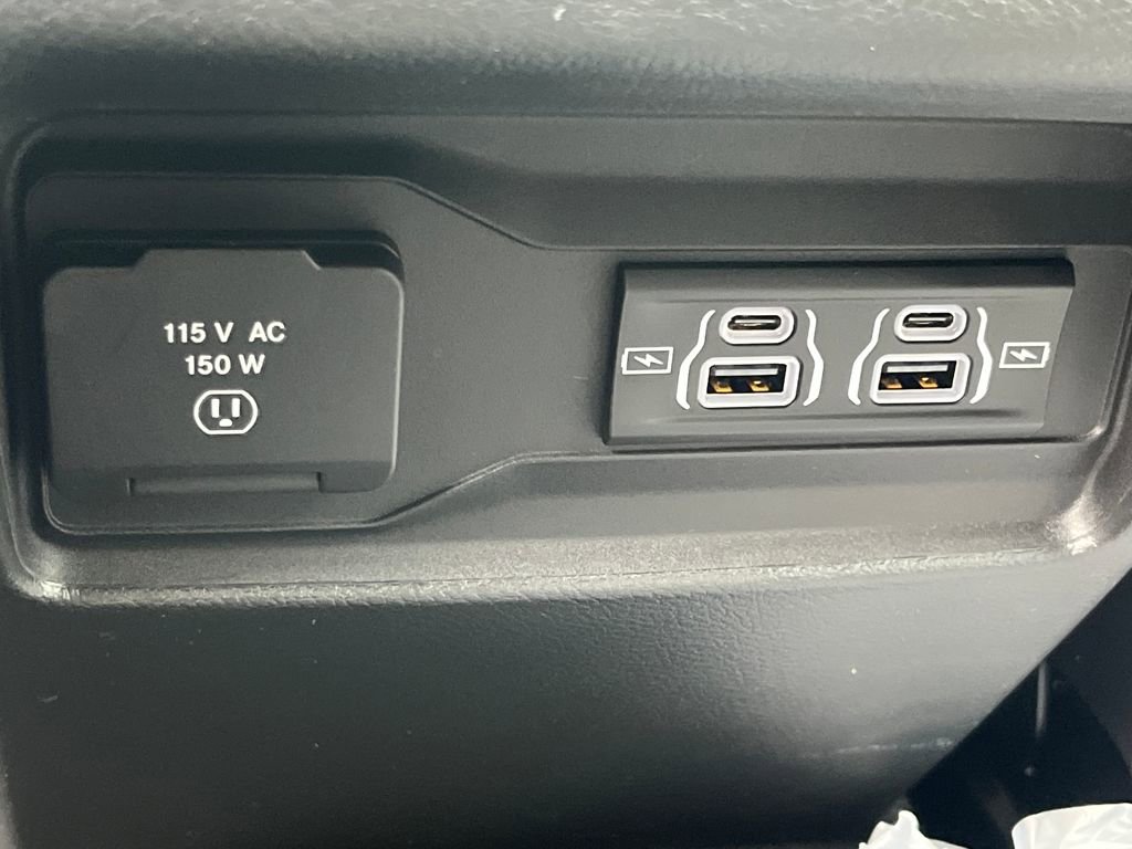 New 2025 Jeep Grand Cherokee Laredo X w/ Luxury Tech Group I AWD/4WD image 21