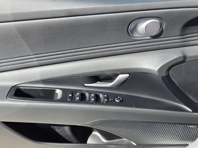 New 2026 Hyundai Elantra Limited FWD image 14