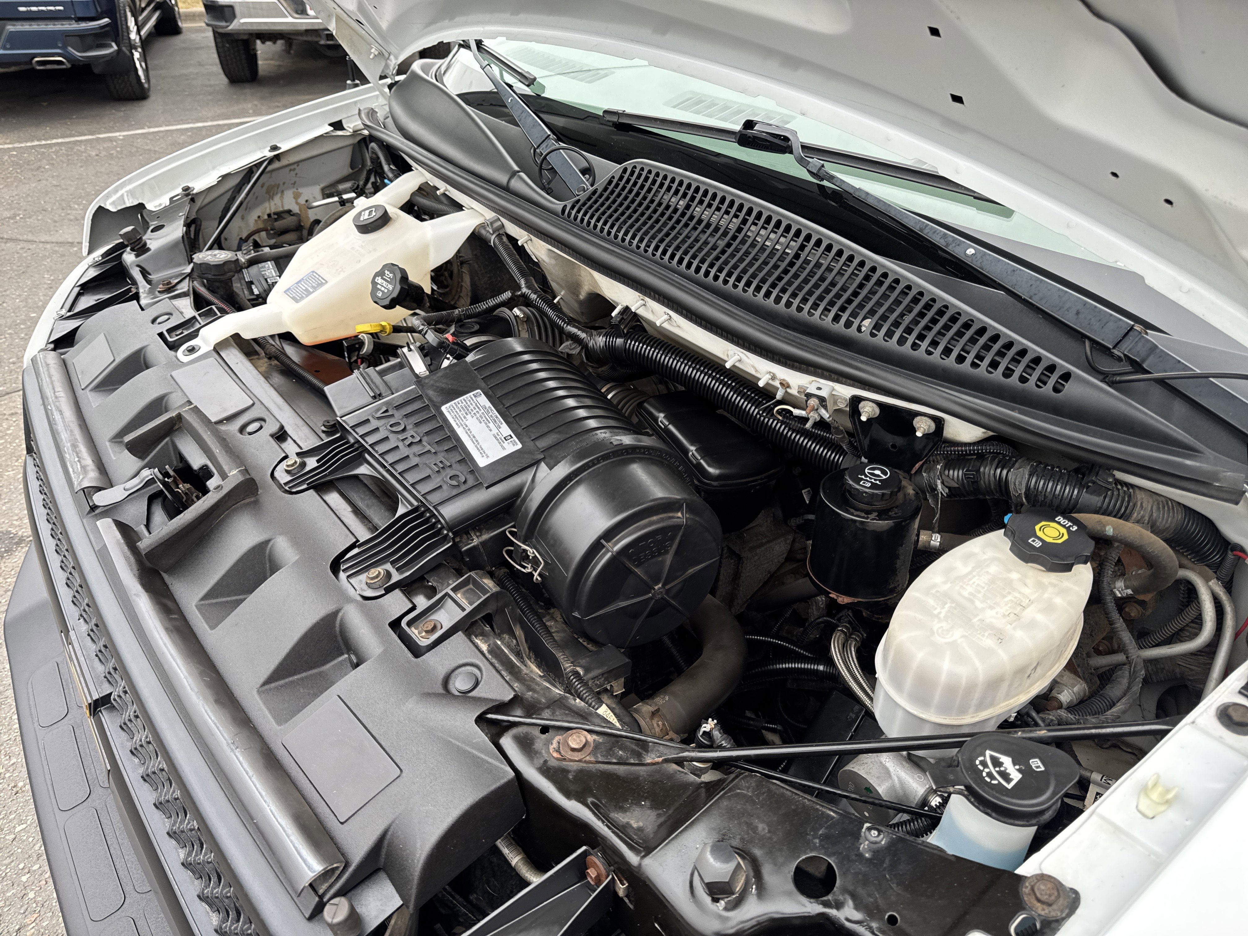 Used 2019 Chevrolet Express 3500 w/ Driver Convenience Package RWD image 11