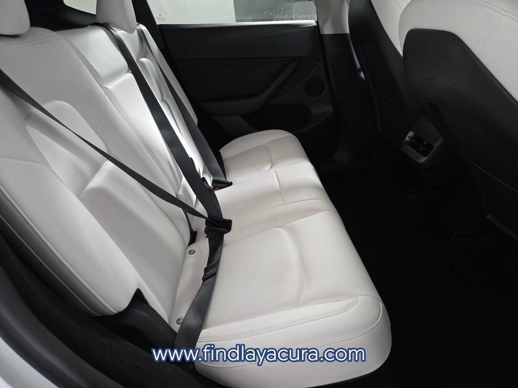 Used 2023 Tesla Model Y Performance AWD/4WD image 18