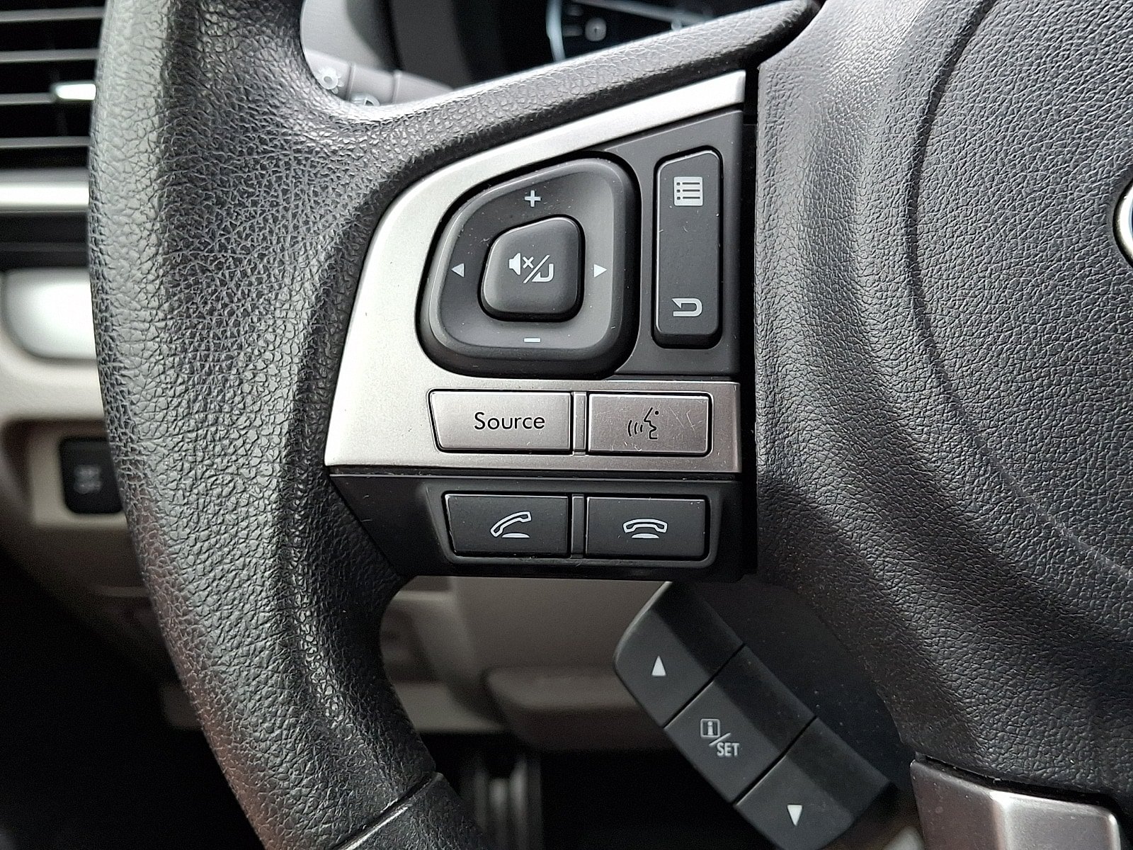 Used 2018 Subaru Forester 2.5i Premium AWD/4WD image 22