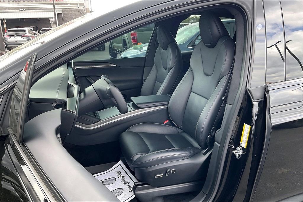 Used 2022 Tesla Model X Plaid image 24