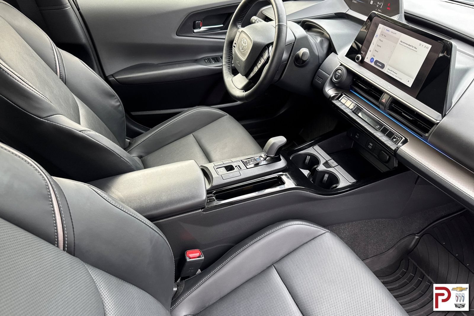 Used 2024 Toyota Prius XLE AWD/4WD image 18