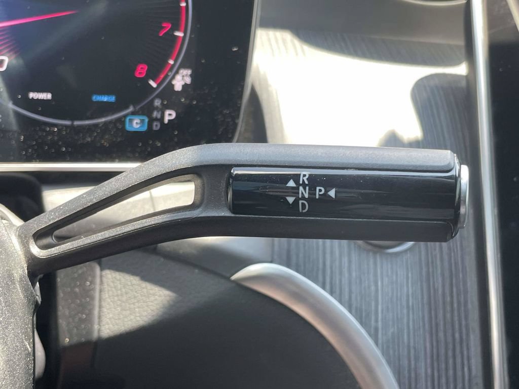 Used 2024 Mercedes-Benz GLC 300 4MATIC image 17
