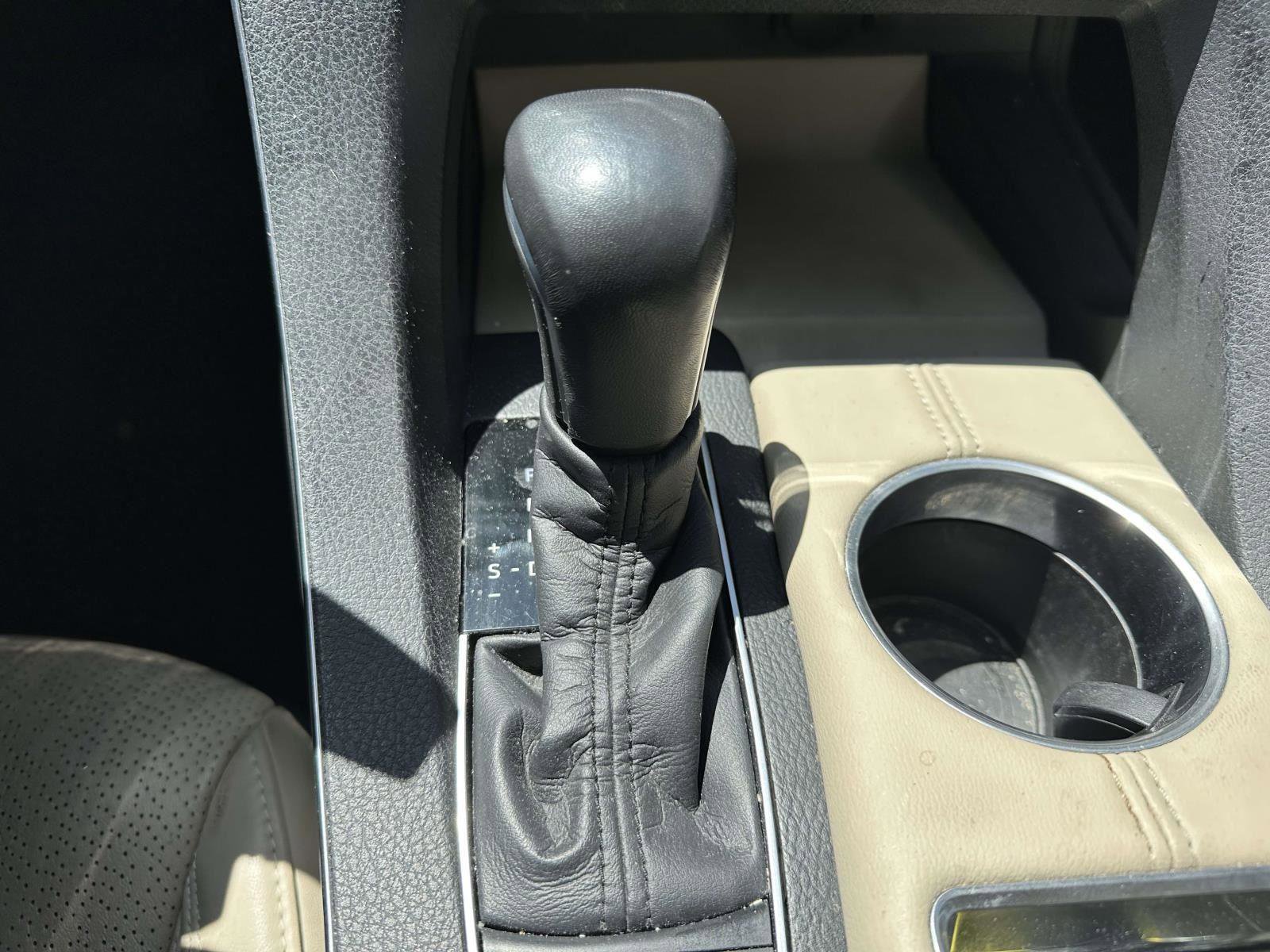 Used 2019 Toyota Avalon Limited w/ All Weather Liner Package FWD image 27