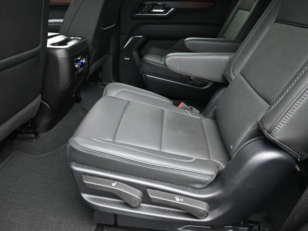 Used 2025 GMC Yukon Denali image 11