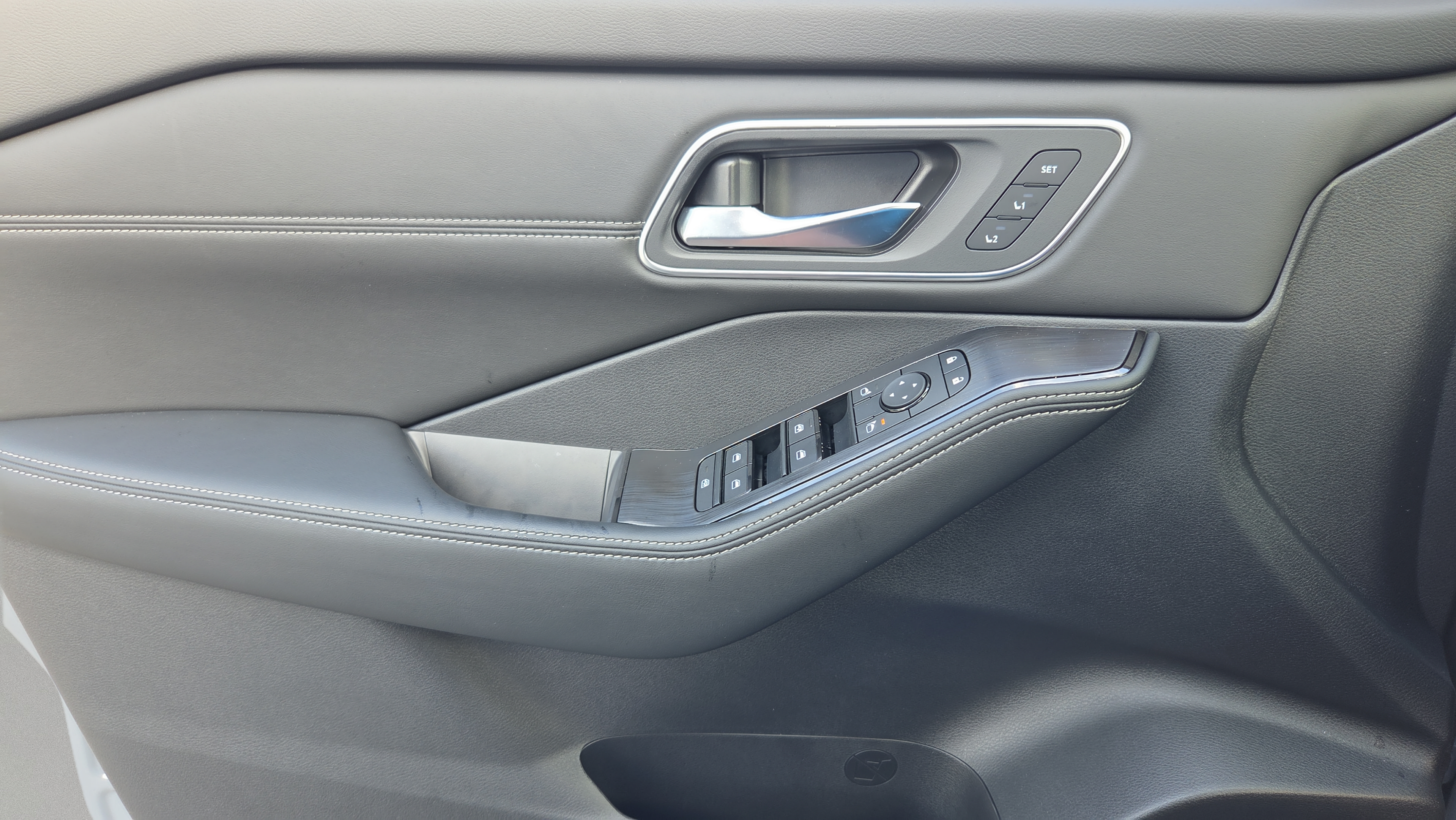 New 2026 Nissan Rogue Platinum w/ Platinum Premium Package AWD/4WD image 32