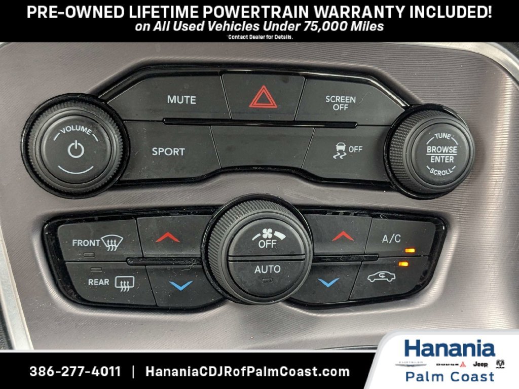 Used 2022 Dodge Challenger SXT RWD image 20