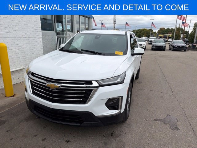 Certified 2023 Chevrolet Traverse LT FWD image 2