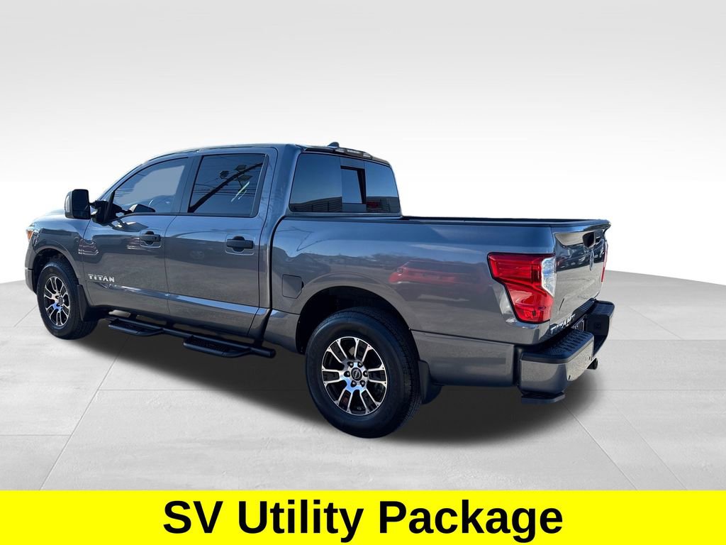 Used 2024 Nissan Titan SV w/ SV Convenience Package image 4