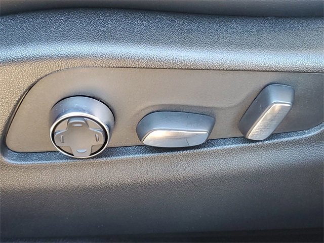 Certified 2024 Cadillac XT4 Premium Luxury image 34