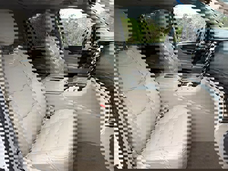 Used 2019 Cadillac Escalade ESV Luxury image 14