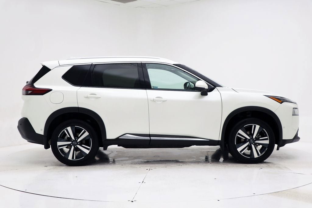Used 2023 Nissan Rogue SL w/ SL Premium Package AWD/4WD image 3