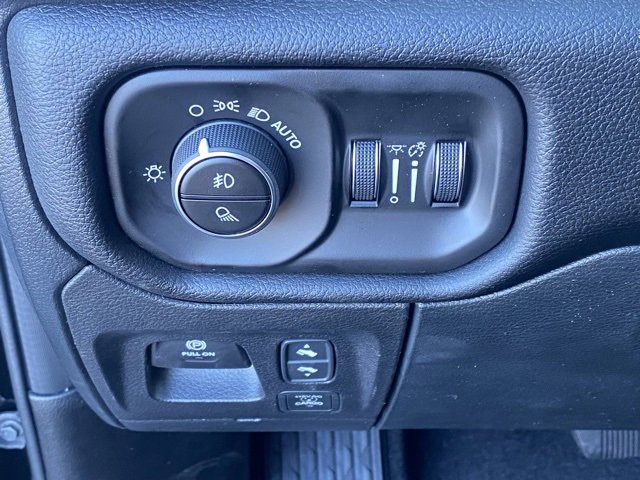 New 2026 RAM 1500 4x4 Crew Cab image 27