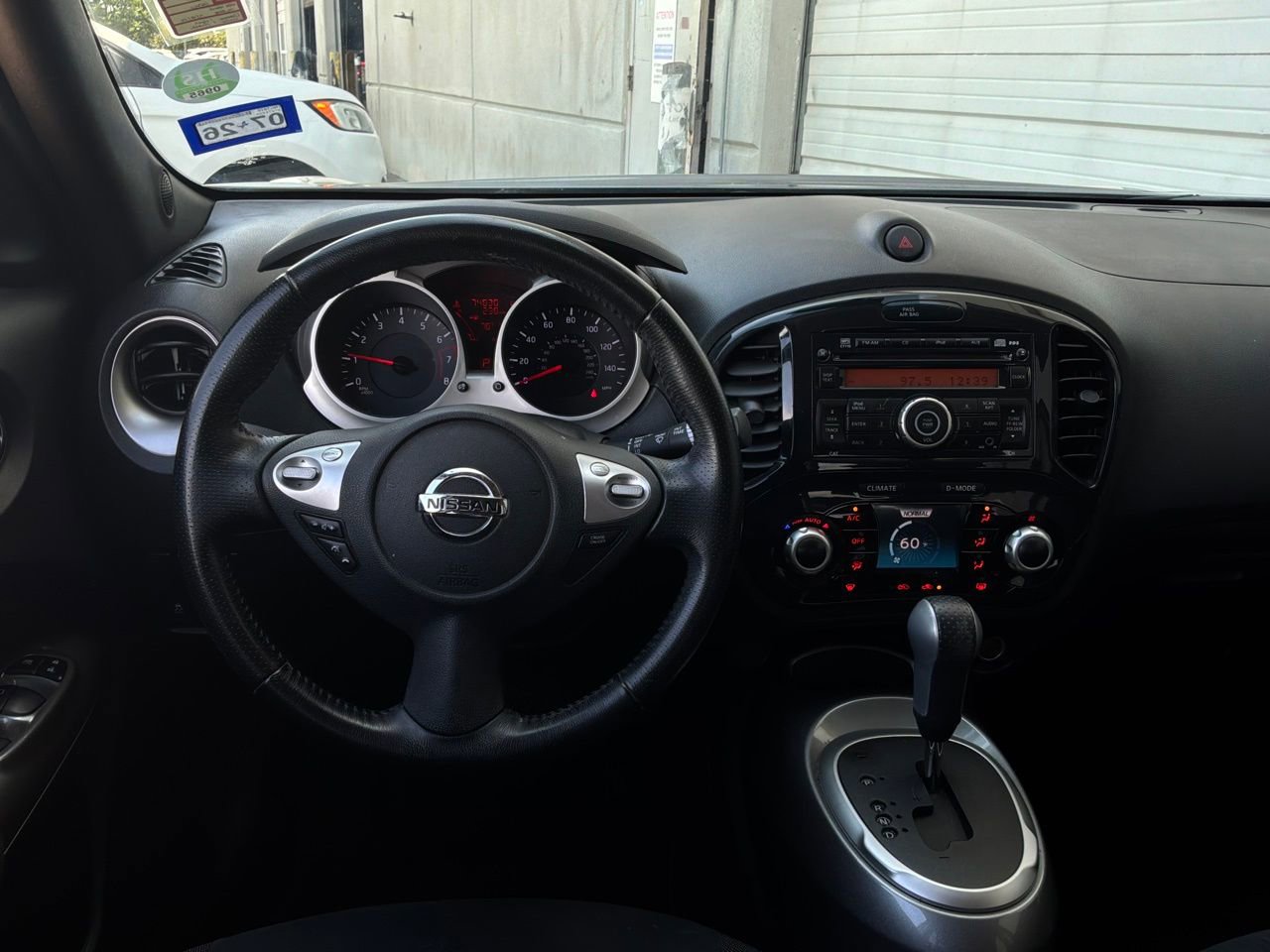 Used 2014 Nissan Juke SV image 12
