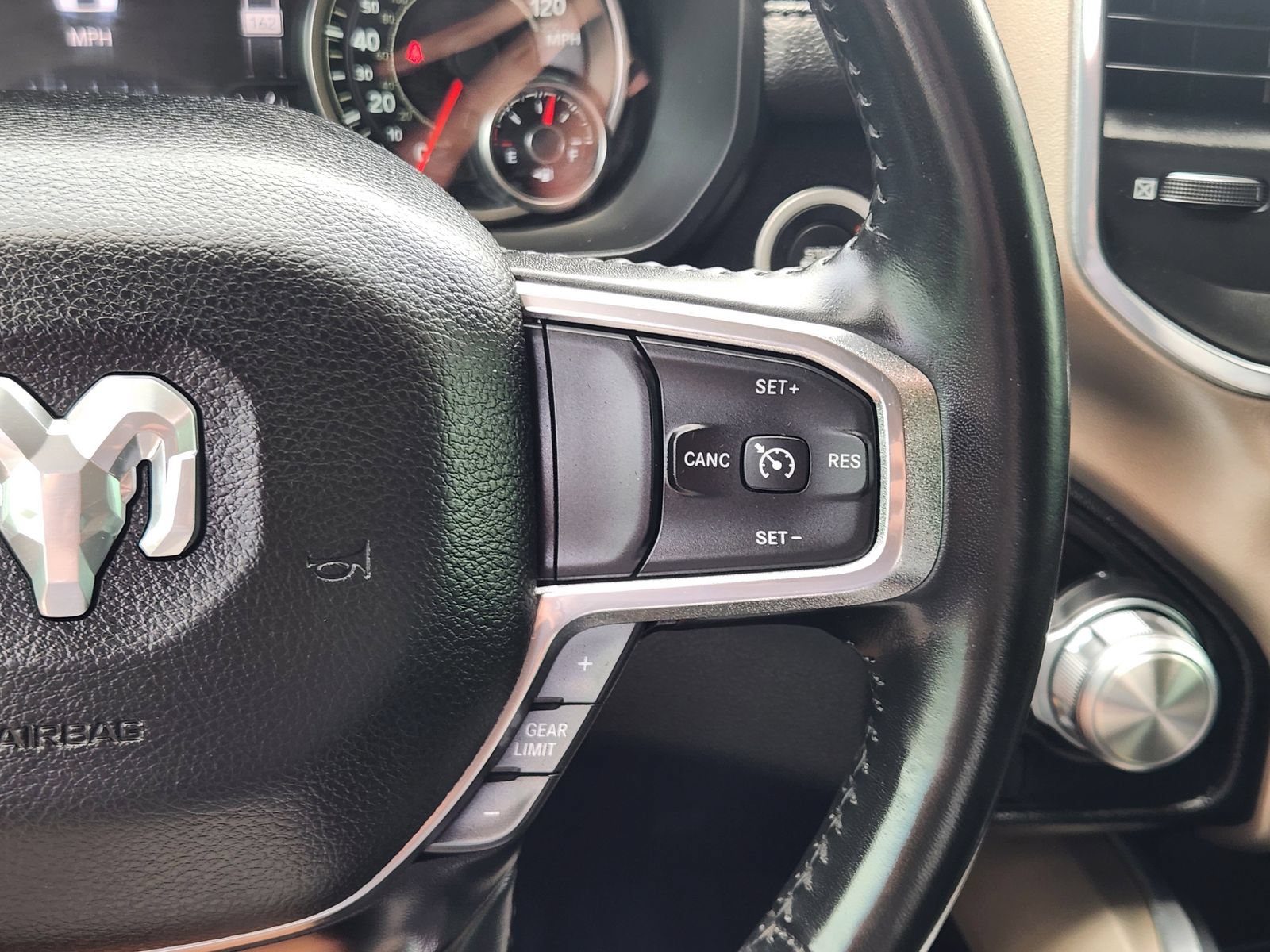 Used 2021 RAM 1500 Laramie w/ Laramie Southwest Edition RWD image 32