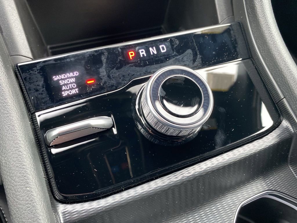 New 2025 Jeep Grand Cherokee L Limited w/ Black Appearance Package image 37