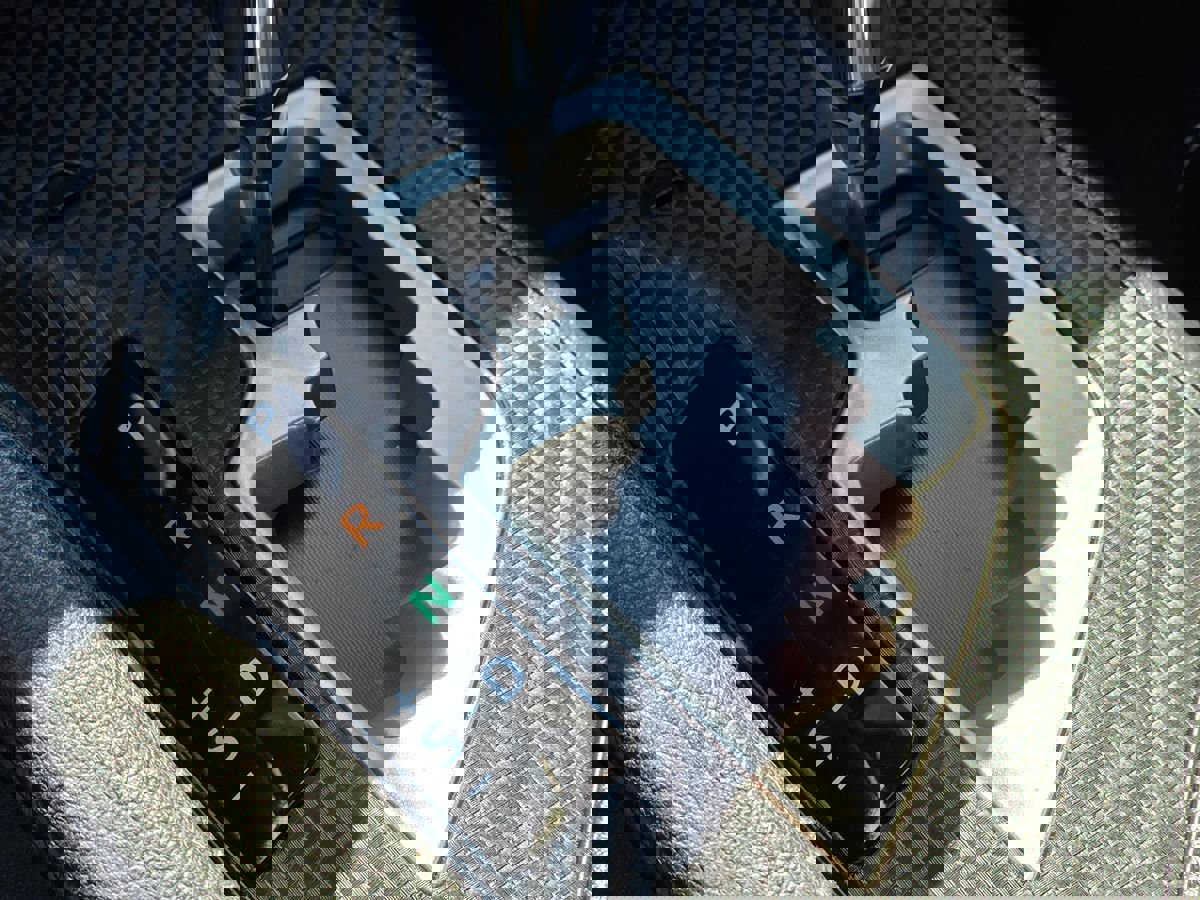 Used 2015 Toyota RAV4 Limited image 41