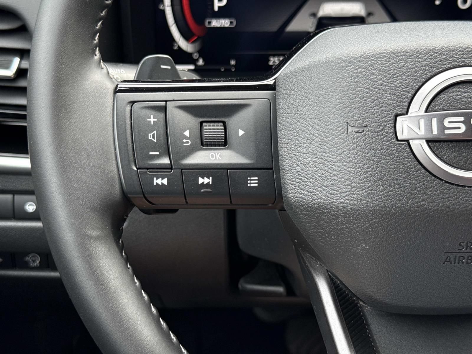 Used 2026 Nissan Rogue SL AWD/4WD image 15