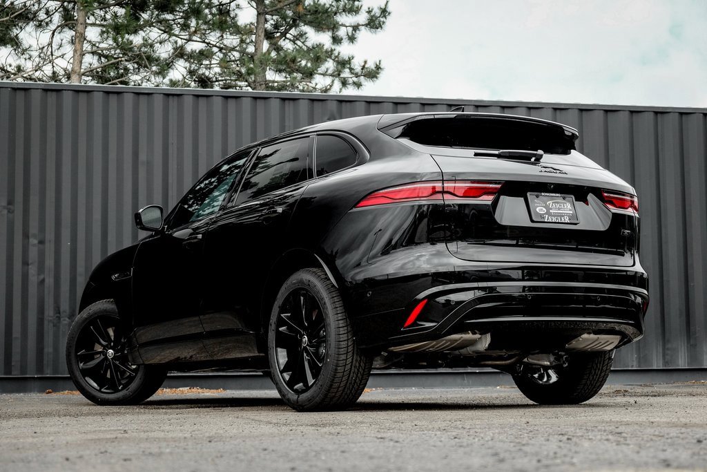 New 2026 Jaguar F-PACE R-Dynamic S image 2