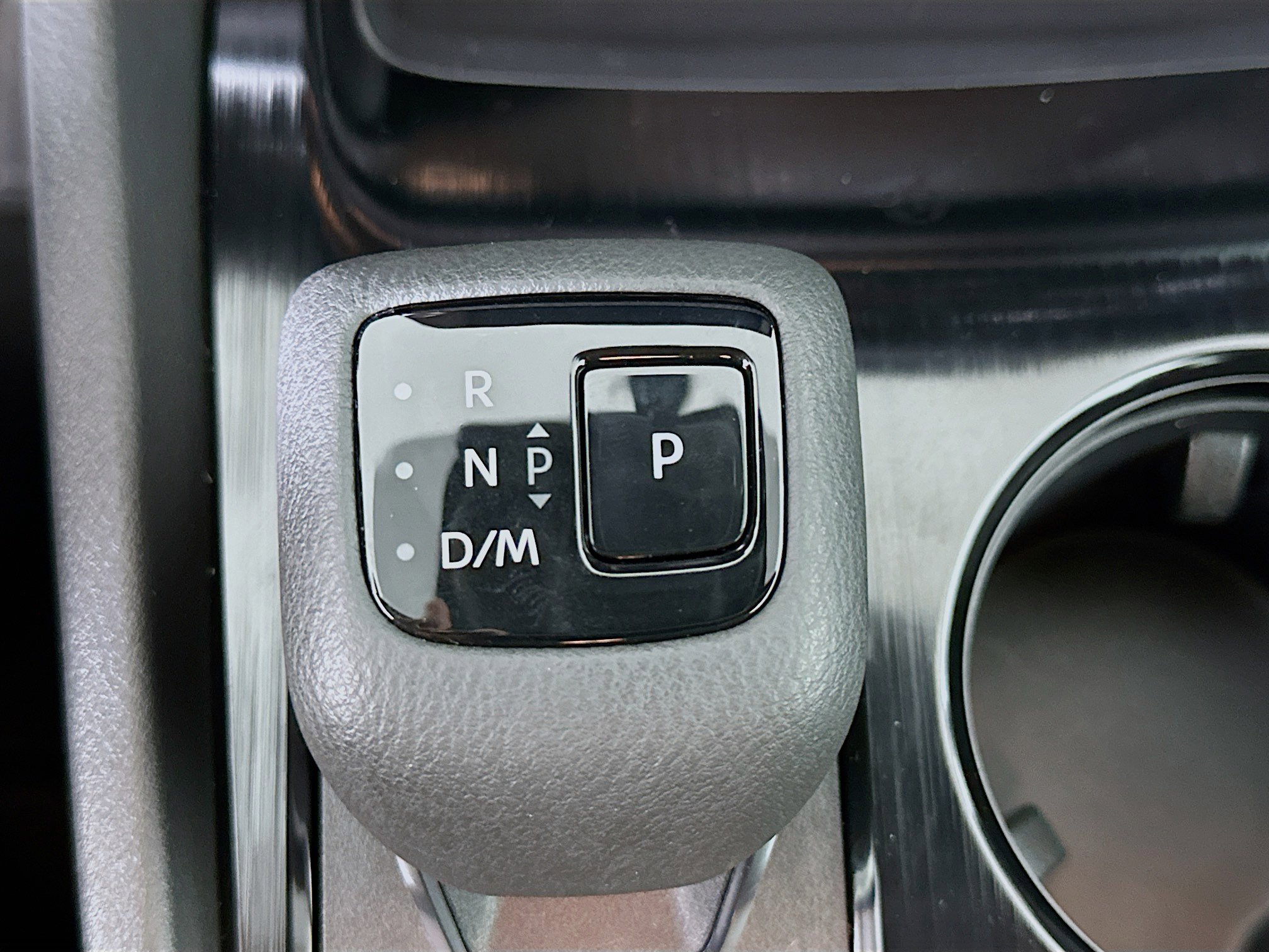 Used 2023 Nissan Rogue S image 24