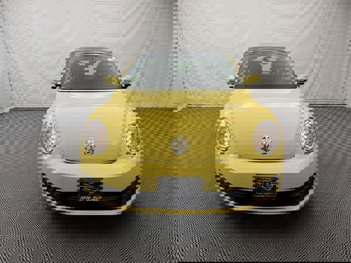 Used 2013 Volkswagen Beetle 2.5 image 3