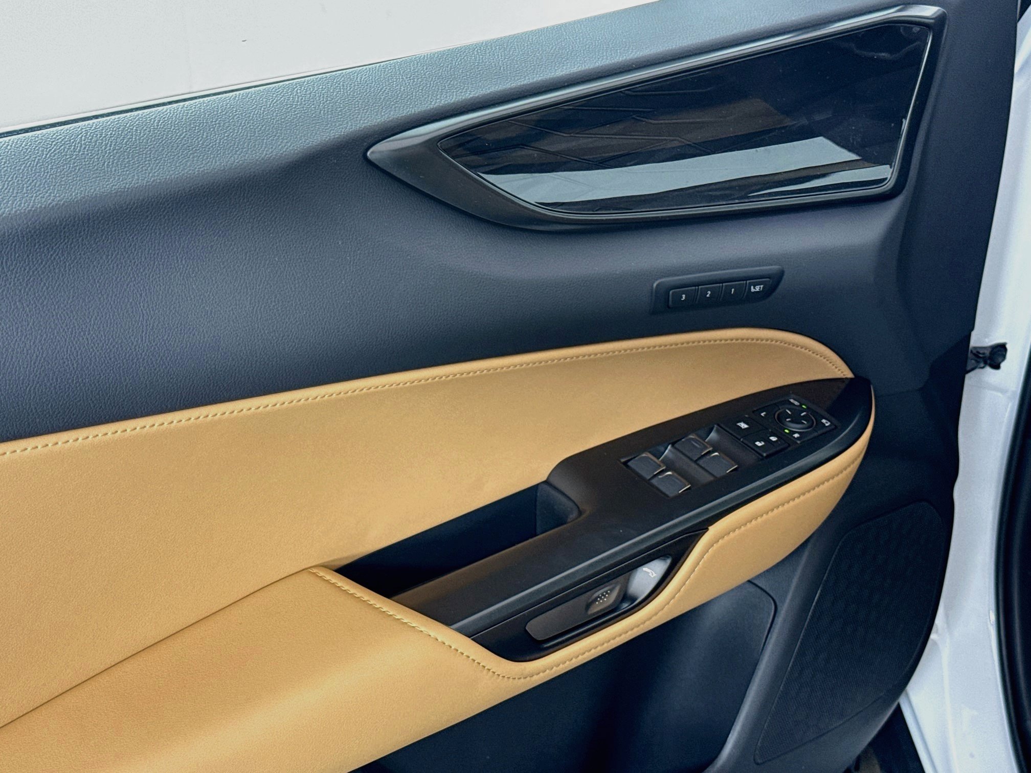 New 2026 Lexus NX 350h AWD w/ Accessory Package (2T) image 19